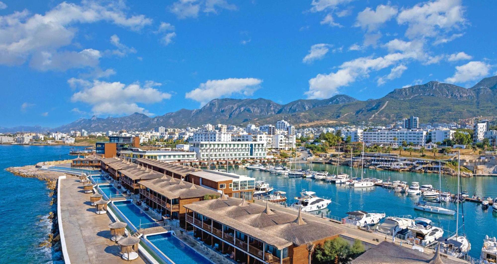 Central 2 Bed Sea View Apartment In Kyrenia Kyrenia  Exterior photo