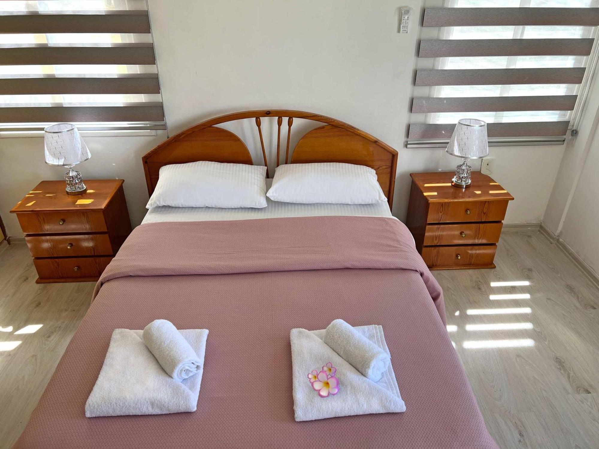 Central 2 Bed Sea View Apartment In Kyrenia Kyrenia  Exterior photo