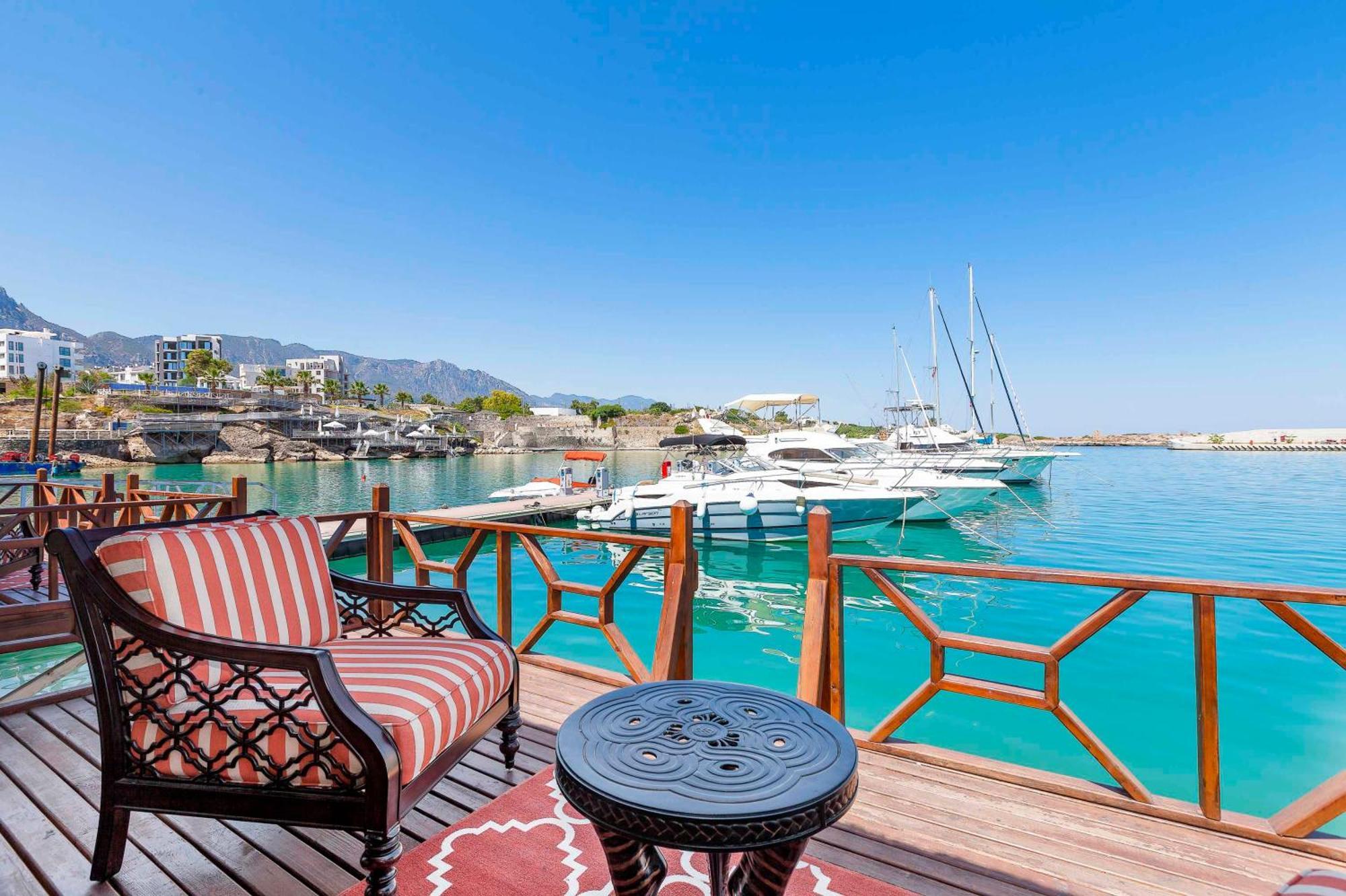 Central 2 Bed Sea View Apartment In Kyrenia Kyrenia  Exterior photo